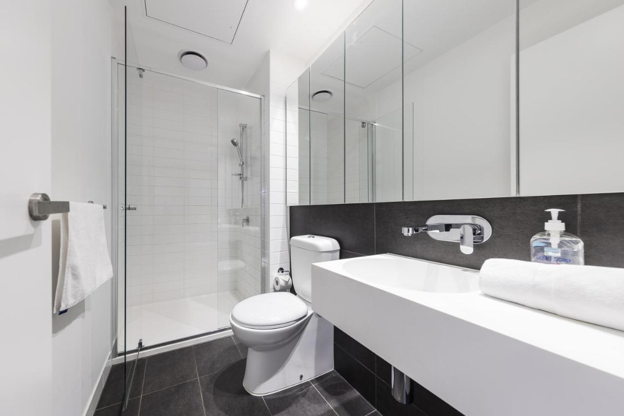 Manhattan Modern Apartments At Southern Cross Melbourne Exterior photo